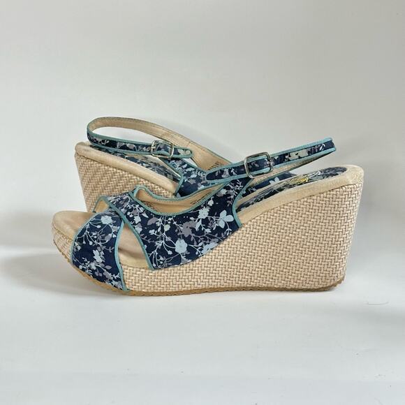 Very Volatile Ditzy Blue Floral Open Toe Ankle Strap Wedge Sandals - Picture 1 of 5